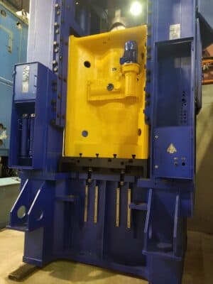 트리밍 프레스 TMP Voronezh KA9540 - 1000 톤 (사진 3)