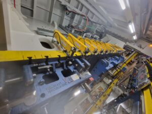 스탬핑 프레스 Aida DSF-TE4-20000-730-250 - 2000 톤 (ID:76378) - Dabrox.com