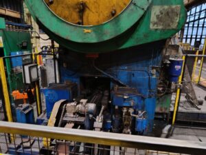 열간단조 프레스 Komatsu CAH2000 - 2000 톤 (ID:76397) - Dabrox.com