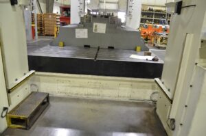 스탬핑 프레스 Simpac DE4P1500 - 1500 톤 (ID:76364) - Dabrox.com