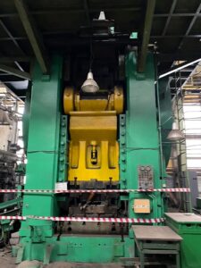 너클 조인트 프레스 - 4000 톤 (ID:76101) - Dabrox.com