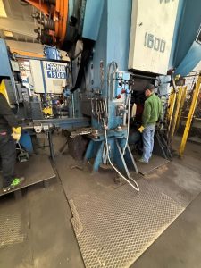 열간단조 프레스 TMP Voronezh К04.038.842 - 1600 톤 (ID:76417) - Dabrox.com