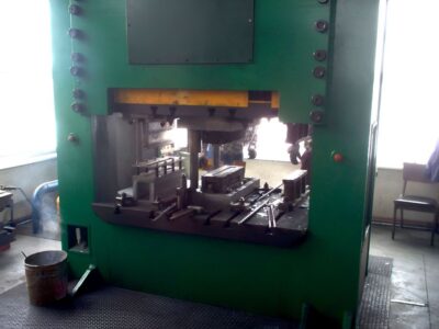 기계식 프레스 Ravne 630T - 630 톤 (사진 1)