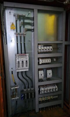 유압 프레스 Dieffenbacher P0-F 1250A - 1250 톤 (사진 2)