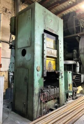 너클 조인트 프레스 Barnaul K8342 - 1600 톤 (사진 4)