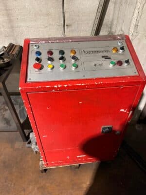 너클 조인트 프레스 Barnaul K8340 - 1000 톤 (사진 9)