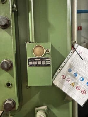 너클 조인트 프레스 Barnaul K8340 - 1000 톤 (사진 12)