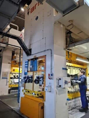 스탬핑 프레스 Arisa S2-400.FD - 400 톤 (사진 6)