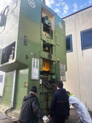 너클 조인트 프레스 Kieserling KKPR 2000/1000 - 2000 톤 (사진 9)