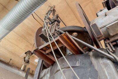 나사 프레스 Berrenberg RSPe 230/300 - 300 톤 (사진 14)