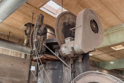 나사 프레스 Berrenberg RSPe 230/300 - 300 톤 (사진 2)