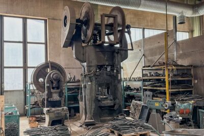 나사 프레스 Berrenberg RSPe 230/300 - 300 톤 (사진 15)