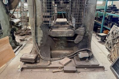 나사 프레스 Berrenberg RSPe 230/300 - 300 톤 (사진 4)