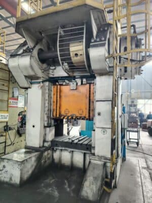 트리밍 프레스 TMP Voronezh KA9033 - 200 톤 (사진 2)