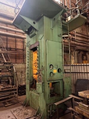 트리밍 프레스 TMP Voronezh KA2534 - 250 톤 (사진 2)