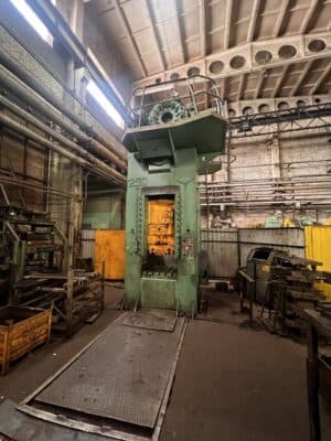 트리밍 프레스 TMP Voronezh KA2534 - 250 톤 (사진 3)