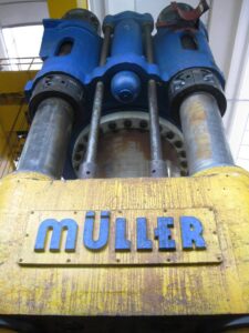 유압 프레스 Fritz Muller 3000 MT - 3000 톤 (ID:76017) - Dabrox.com
