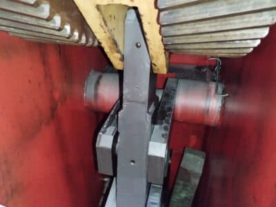 너클 조인트 프레스 Barnaul KB8336 - 400 톤 (사진 4)