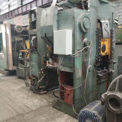너클 조인트 프레스 Barnaul KB8336 - 400 톤 (사진 2)