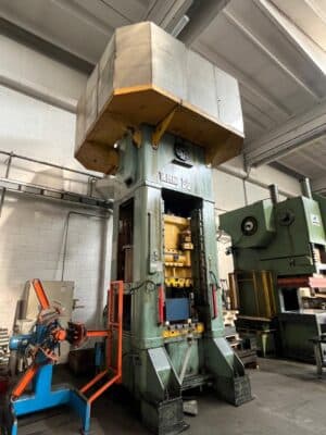 트리밍 프레스 TMP Voronezh KB2536 - 400 톤 (사진 3)