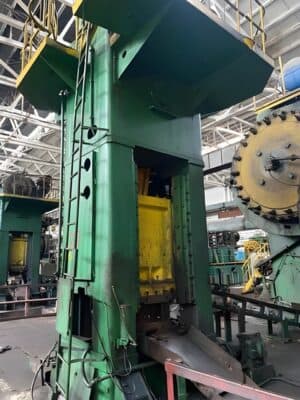 트리밍 프레스 Kuzlitmash KD9536 - 400 톤  (사진 1)