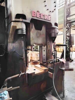 유압 단조 해머 Beche KGH 1.6 - 16 kJ (사진 1)