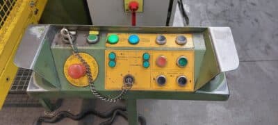 스탬핑 프레스 Schuler P2E2S 315/1.25 - 315 톤 (사진 8)