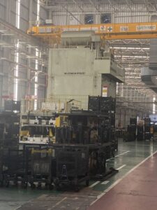 스탬핑 프레스 Komatsu E4T1700 - 1700 톤 (ID:76304) - Dabrox.com